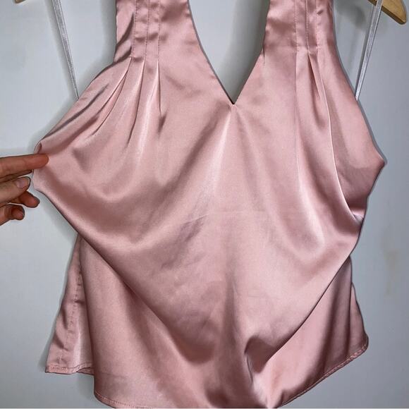 Superdown Amerie Pleated Halter Top - Picture 6 of 10